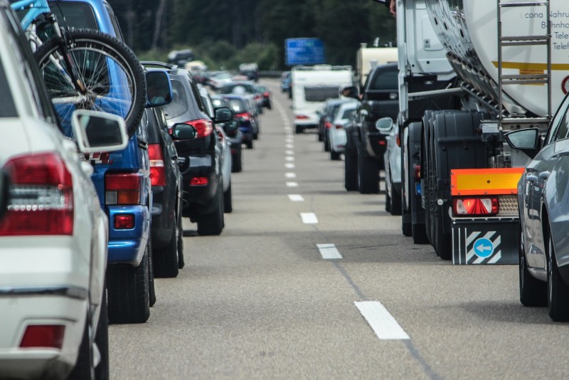 הפחתת הגודש בכבישים באמצעות תכנית רב שנתית לגריעת רכבים מזהמים ולא בטיחותיים - סקירה משלימה